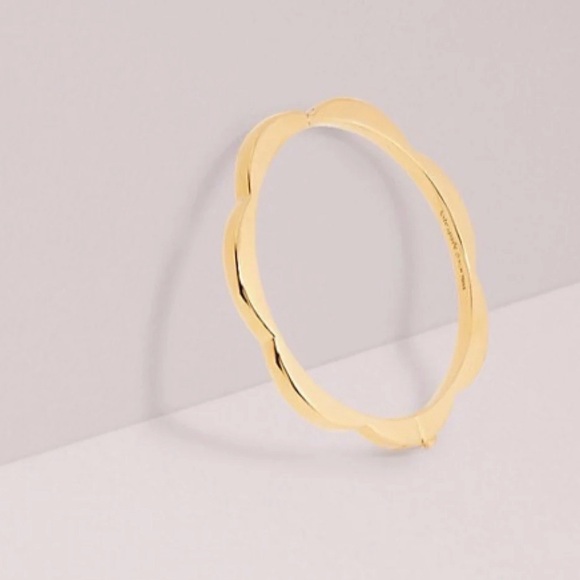 KATE SPADE SCALLOP HINGE BANGLE - Picture 4 of 12